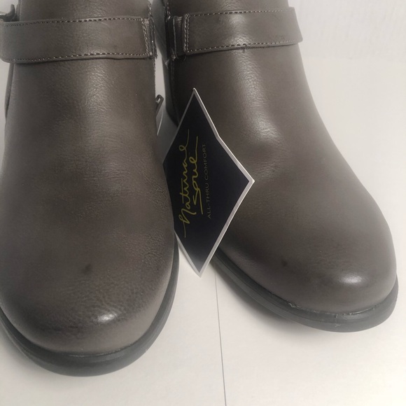 Natural Soul Chaylee Gray distressed Boots Sz 9.5 - Picture 3 of 8